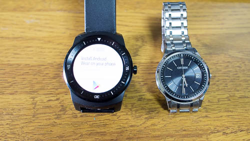 LG G watch R手持ちの腕時計と大きさの比較
