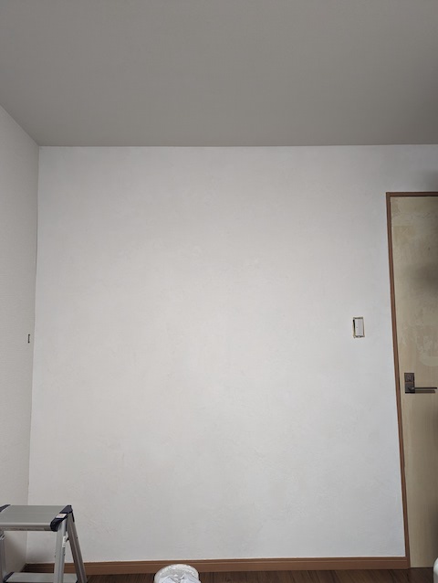 漆喰を塗った我が部屋の壁